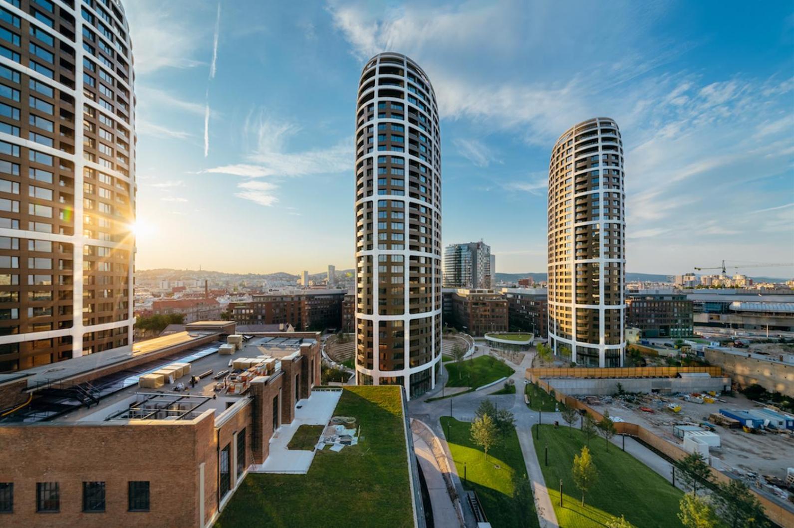 Elegant Escape Apartment I - City Centre Братислава Екстериор снимка